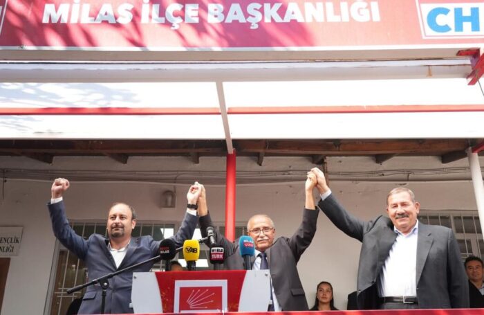 CHP’de Yeni Yönetim Mazbatasını Aldı