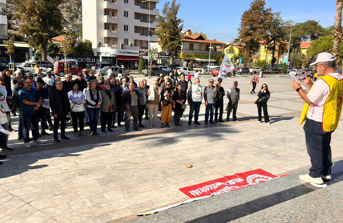 “Biz Emekliler Lütuf Değil, Hakkimizi İstiyoruz!”