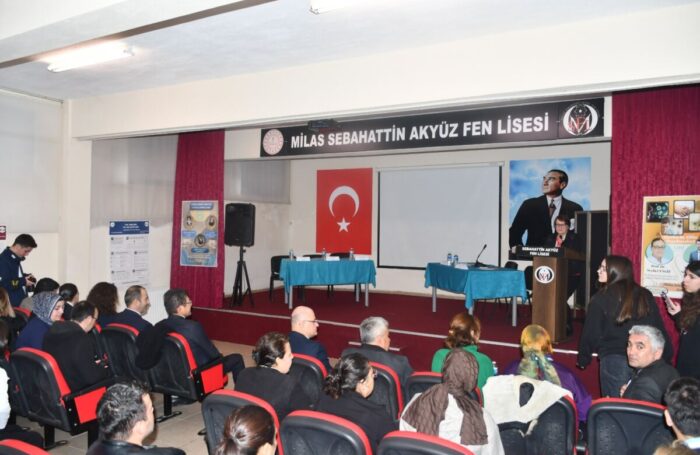 Bulaşıcı Hastalıklar ve Bağışıklama Konulu Panel Düzenlendi