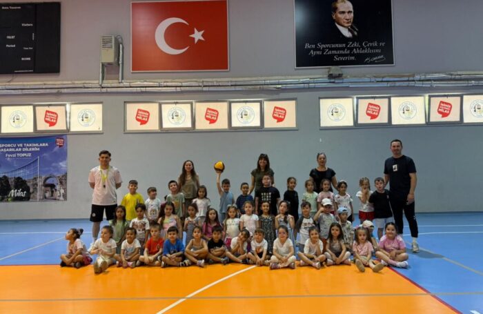Anaokulu Öğrencileri Spor Kompleksini Gezdi