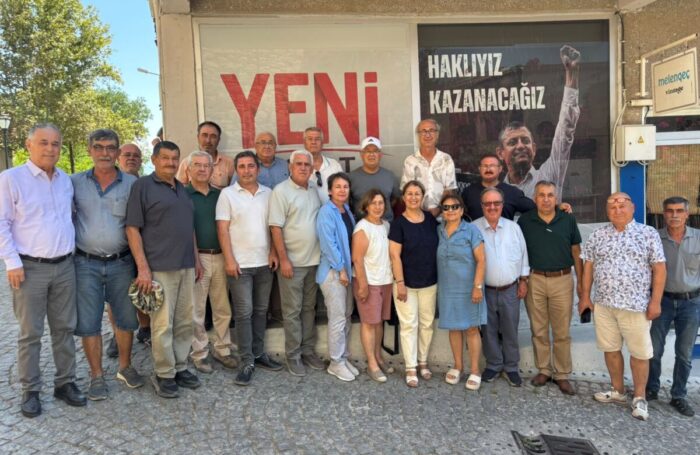 Siyasetin Tanınmış İsimleri de Yeni Parti’ye Katıldı