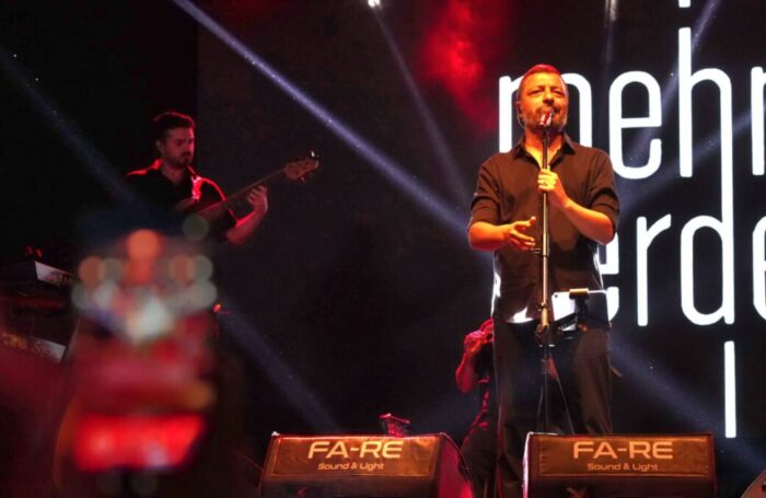 BAYRAM COŞKUSU FENER ALAYI VE MEHMET ERDEM KONSERİ İLE TAÇLANDI
